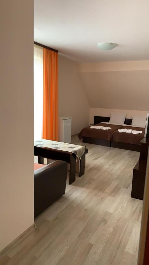 Hotel Topalovi Νεσέμπαρ Εξωτερικό φωτογραφία